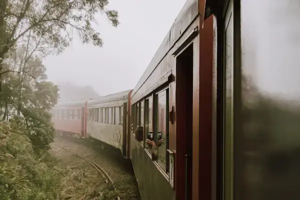 Viagem de trem no Paraná
