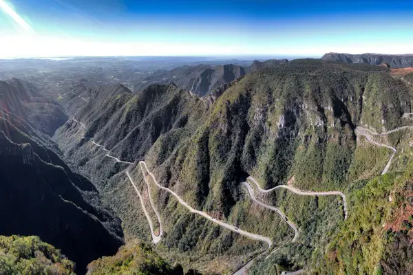 Estrada da Serra do Rio do Rastro, no estado de Santa Catarina, Brasil