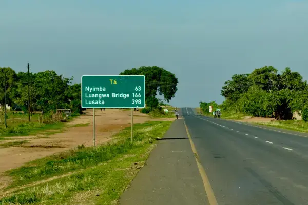 rodovia na africa, visão terrestre