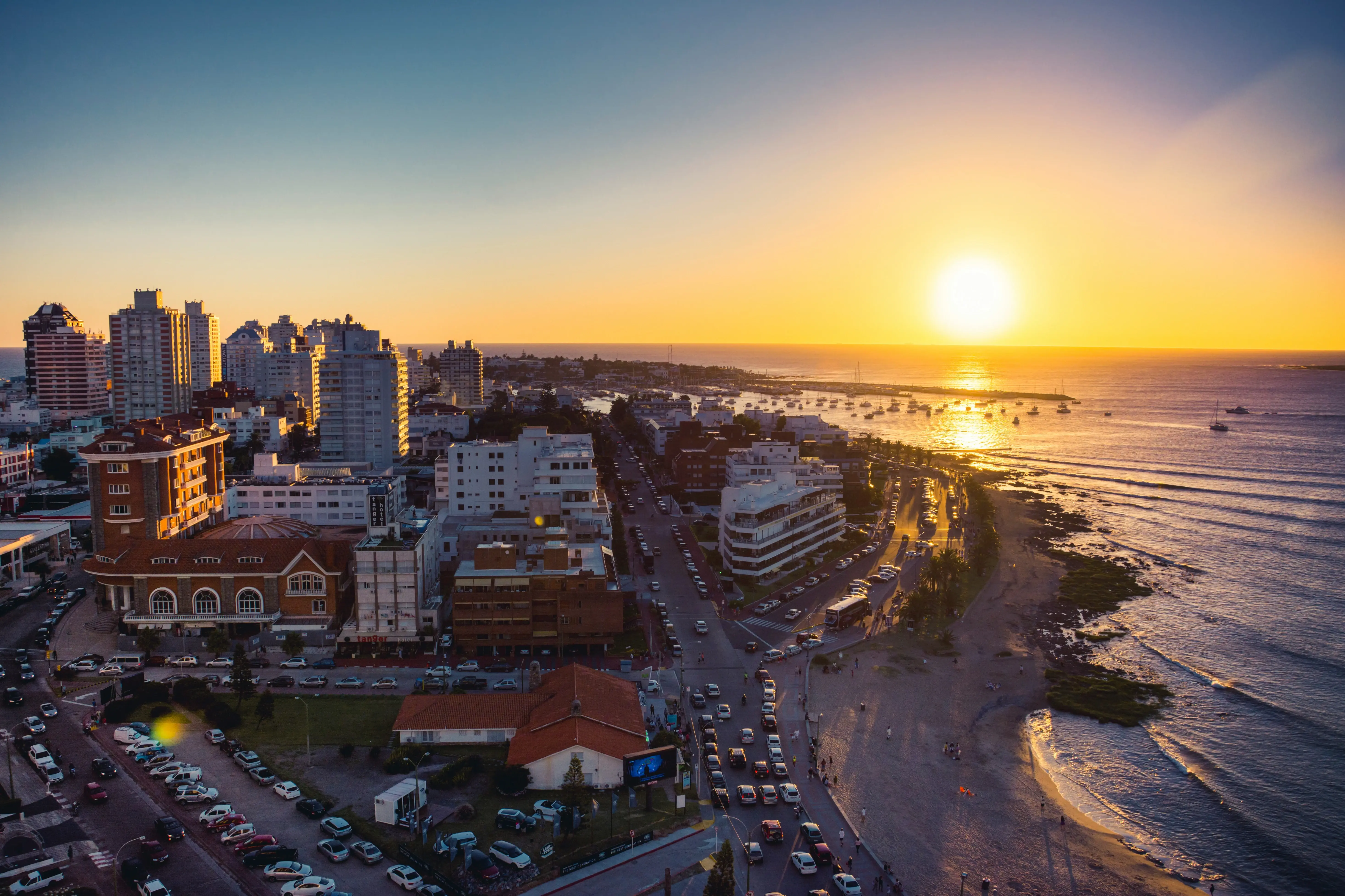 imagem aerea por do sol