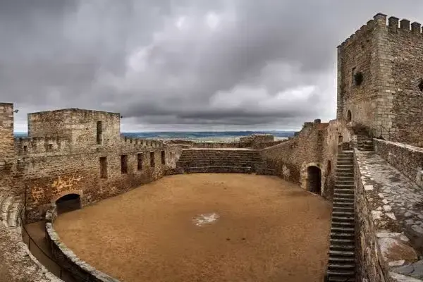 Muralhas e Castelo de Monsaraz, Alentejo, Portugal