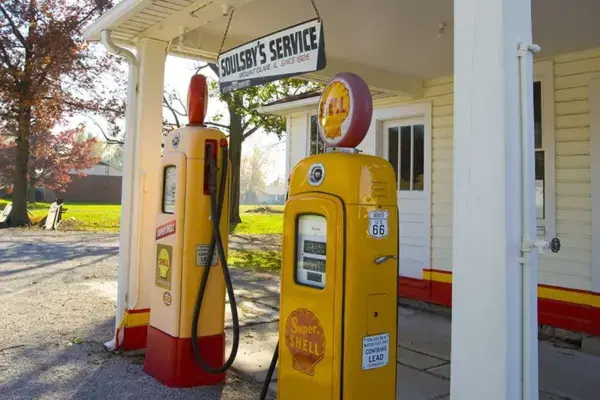 Antigo posto de gasolina Soulsby’s Service Station na Rota 66, em Mount Olive, Illinois.