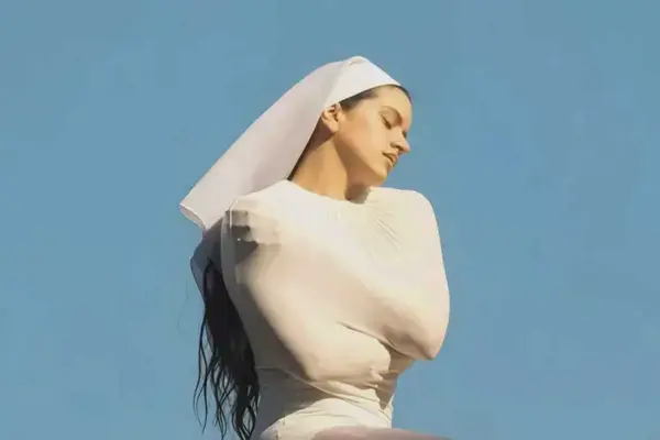 imagem da capa do Lux, de Rosalia