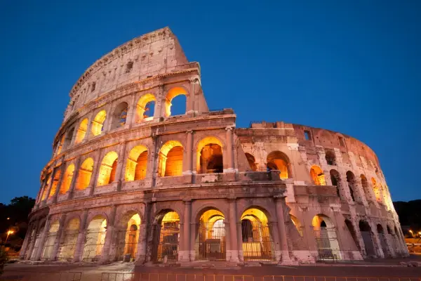 O Coliseu, ponto turístico em Roma, Itália
