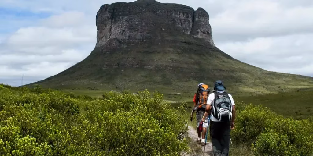 imagem capa do post Trilha segura: planejamento, equipamentos e dicas para trekking seguro