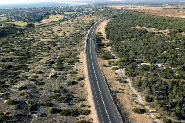 rodovia na africa, visão aerea