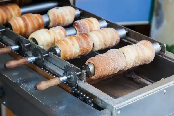 Trdelnik comida tradicional da república tcheca