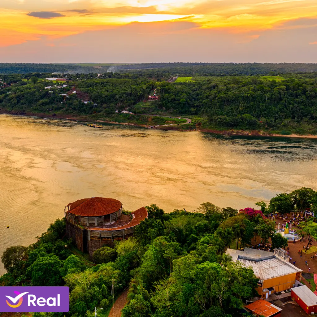 imagem capa do post O que fazer no Paraná? Guia das Cataratas, Ilha do Mel e +