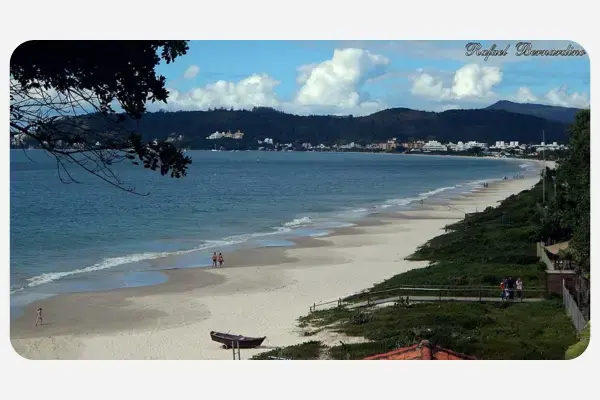 Paisagem da praia de Jurerê, por Rafael Bernardino