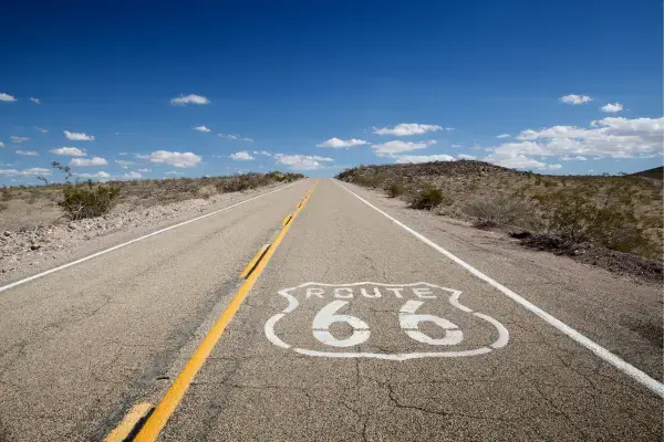 A rodovia Route 66, nos Estados Unidos