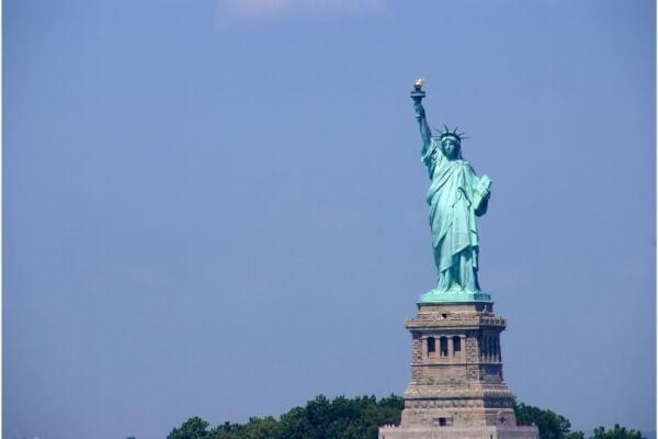 imagem capa do post Seguro viagem para os EUA: é obrigatório? Vale a pena?