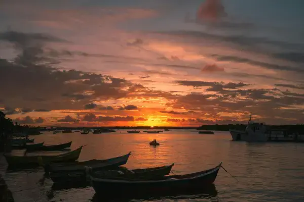 Por do sol no mar da capital do Sergipe