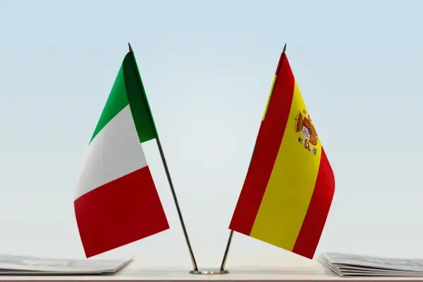 bandeiras espanha e italia