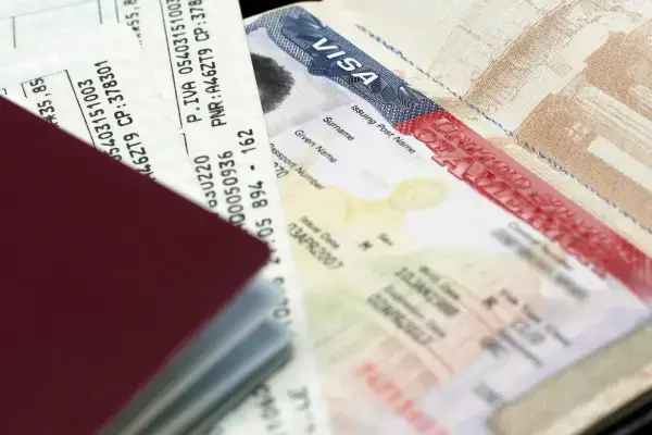 Visa e outros documentos próximos