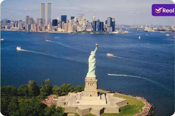 Estátua da Liberdade, foco na ilha