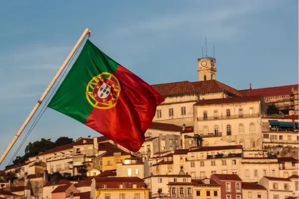 portugal com museus atrás
